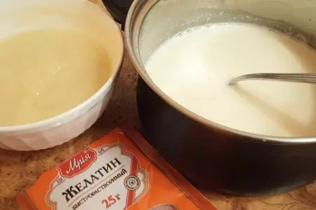 Грушевая панна котта с кофейным соусом и карамелизированными грушами: шаг 2