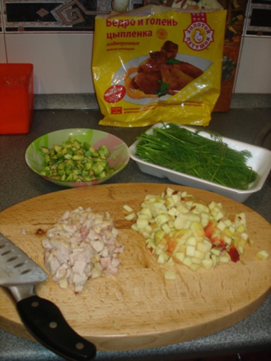 Нежный салат  с куриным филе и авокадо: шаг 1