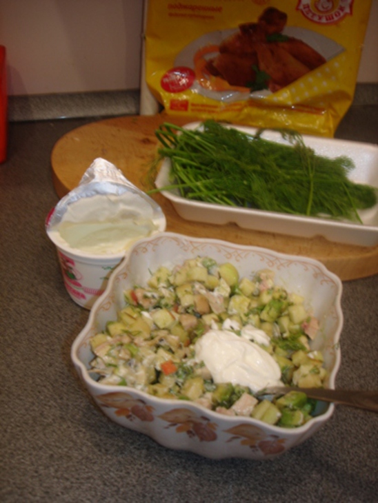 Нежный салат  с куриным филе и авокадо: шаг 2