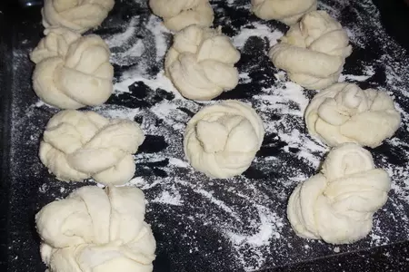 Витые булочки: шаг 8