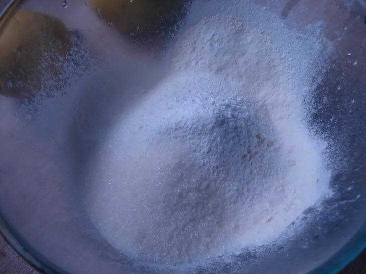 Сконы с печенными грушами и шоколадом: шаг 4
