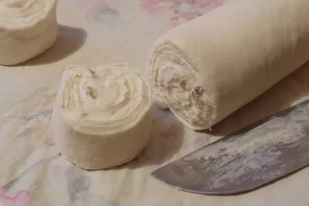 Булочки с творогм и изюмом: шаг 2