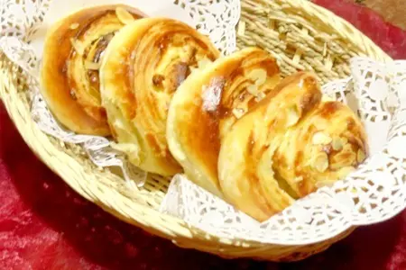 Булочки с творогм и изюмом: шаг 6