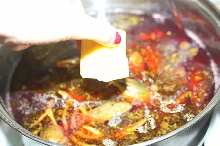 Раки по-французски с соусом: шаг 1