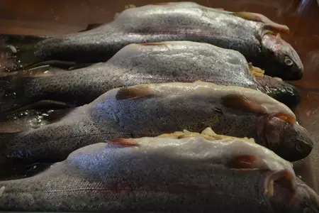 Форель с черносливом: шаг 4