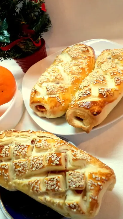 "золотой петушок" с курагой и сыром в "рубашке" из слоеного теста.: шаг 7