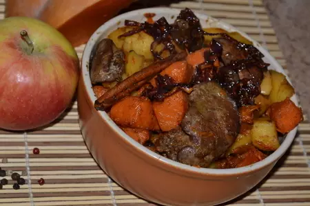 Куриная печень с тыквой, яблоками и корицей: шаг 1