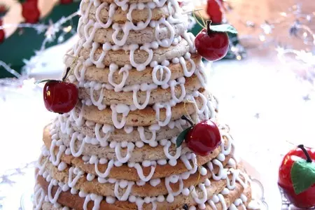 Kransekake - норвежский праздничный миндальный торт: шаг 2