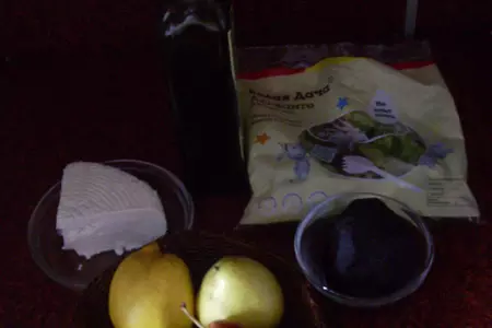 Салат с грушей, свеклой и адыгейским сыром: шаг 1