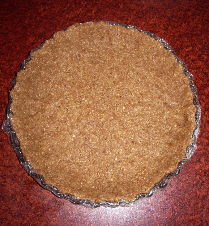Фруктовый торт на корже из орехов, изюма и фиников: шаг 8