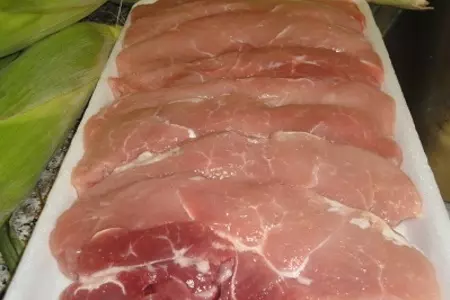 Свинина с фенхелем под чесночным соусом с кукурузой: шаг 1