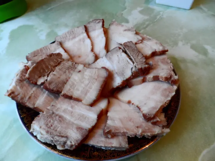 Свинная грудинка в луковой шелухе(репетиция к празднику): шаг 4