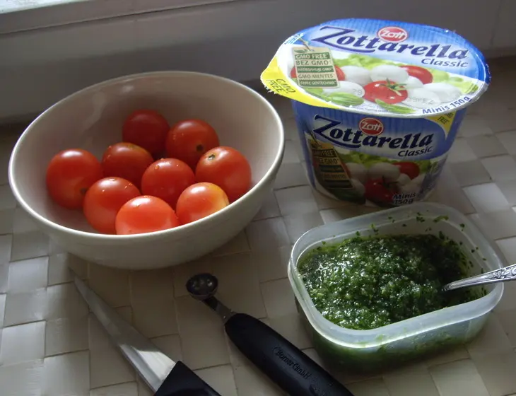 Кордон блю из мяса цыплёнка с "капрезе“: шаг 3