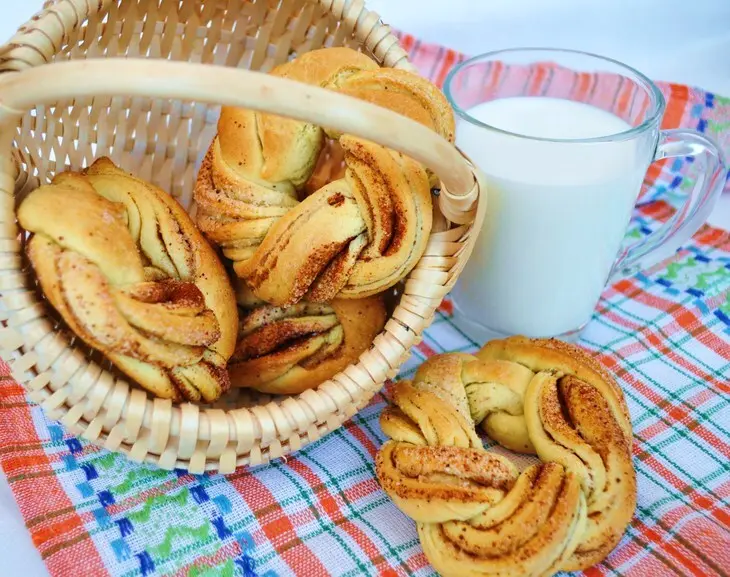 Калачики сметанные с коричневым сахаром и корицей.: шаг 9