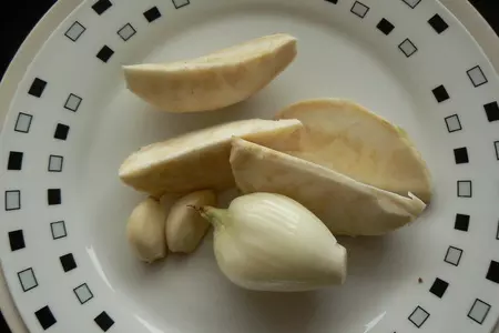 Суп-пюре из груш с голубым сыром.: шаг 1