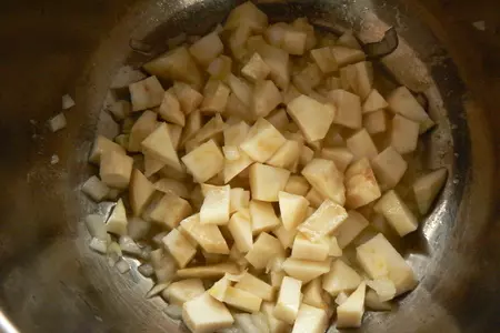 Суп-пюре из груш с голубым сыром.: шаг 2