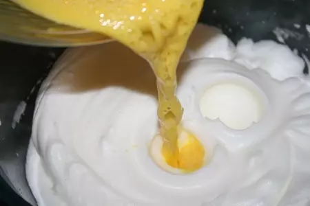 Apple soufflé omelette: шаг 4
