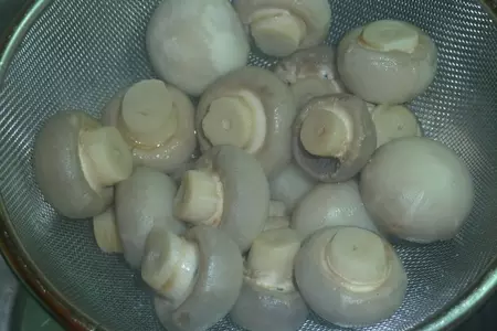 Шампиньоны маринованные " успеем за два часа до боя курантов": шаг 4