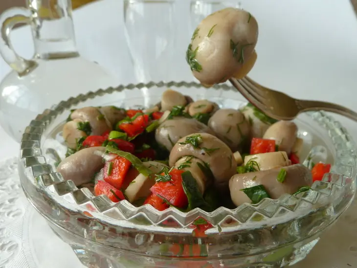 Шампиньоны маринованные " успеем за два часа до боя курантов": шаг 7