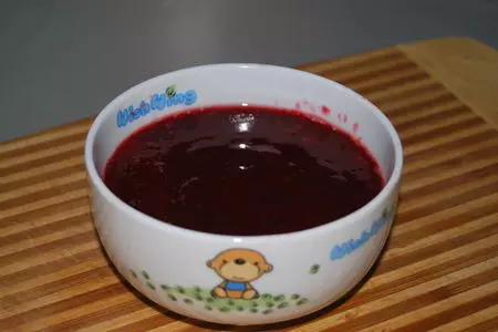 Новогодние меренги с малиновым соусом и ежевикой: шаг 6