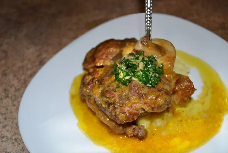 Оссобуко с гремолатой (ossobuco blanco): шаг 2