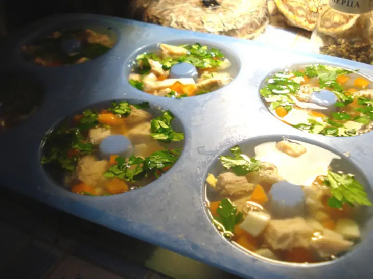 Праздничное заливное из мяса (дубль2): шаг 6