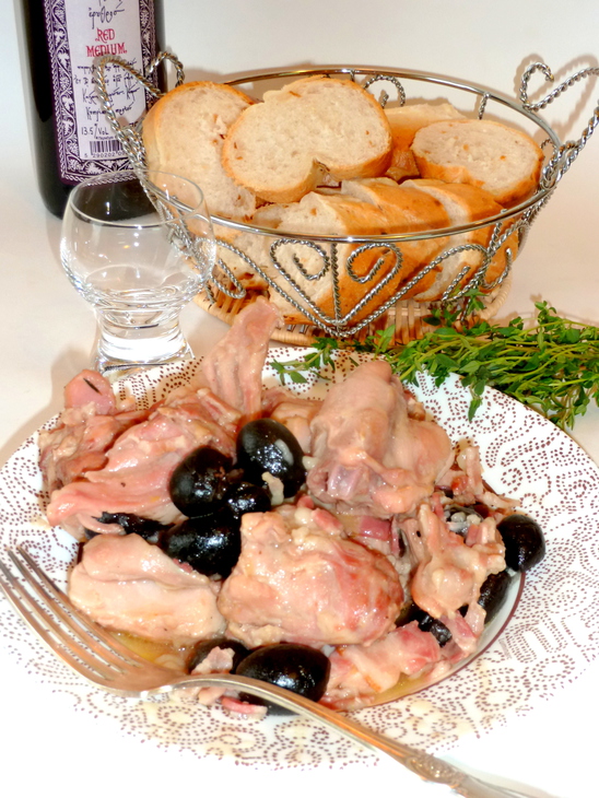 Кролик с маслинами  в винном соусе (lapin aux olives): шаг 7