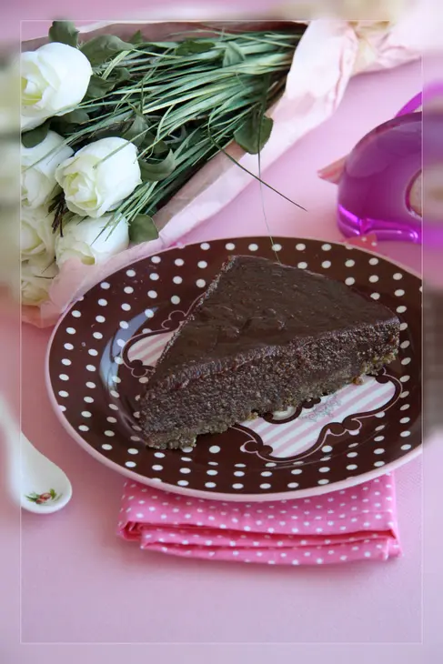 Шоколадный торт с финиками и ореховым кремом без муки и сахара: шаг 2