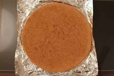 Шоколадный торт с пряными яблоками и карамелью: шаг 1