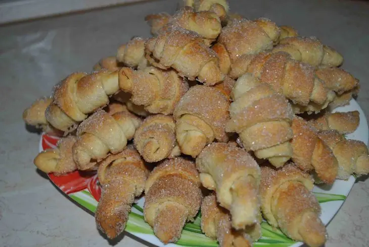Сдобные сахарные трубочки: шаг 7