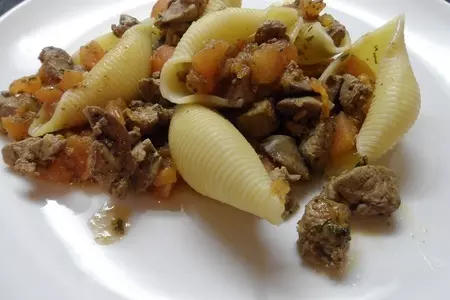 Conchiglie с куриной печенью и зеленью: шаг 2