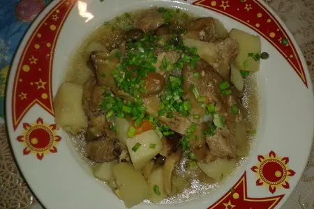 Мясо с грибами и картофелем в мультиварке: шаг 10