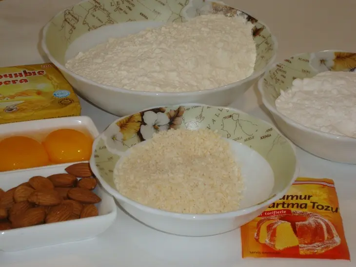 Песочное печенье  с кокосовой стружкой: шаг 1