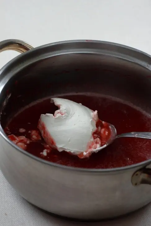 Клубничный крем с малиновым соусом: шаг 4