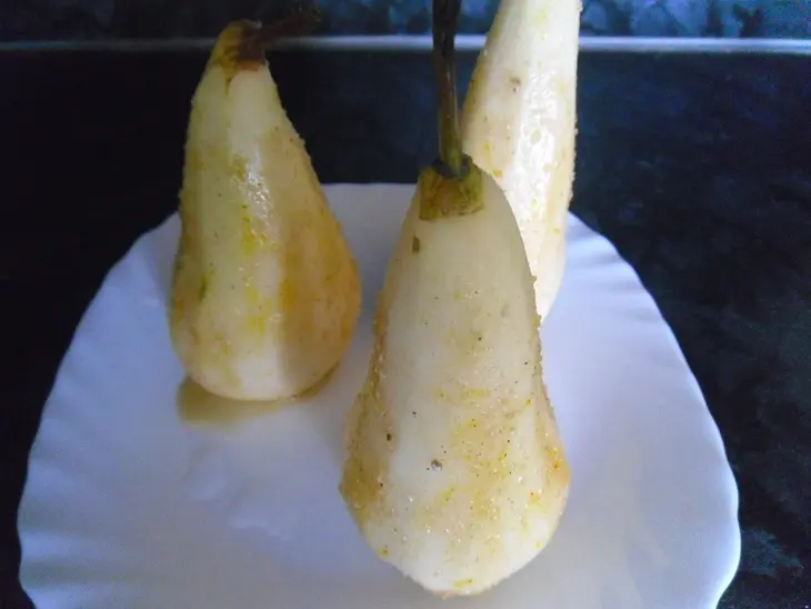 Десерт из груш, белого шоколадного ганаша и вина "the pear tower": шаг 5