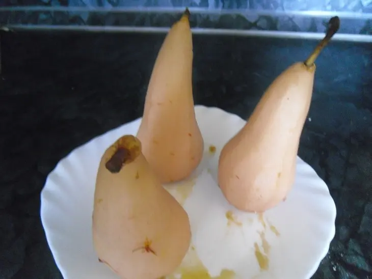 Десерт из груш, белого шоколадного ганаша и вина "the pear tower": шаг 7