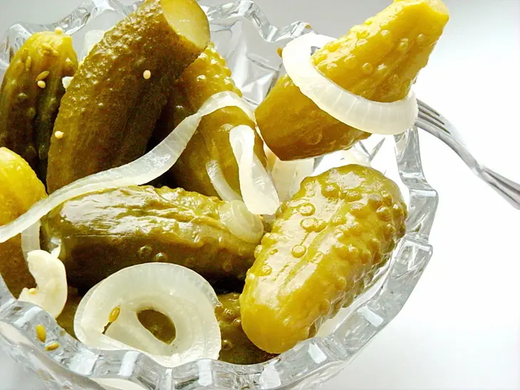 Огурцы с лимонной кислотой по-болгарски: шаг 8