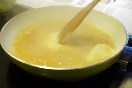 Универсальный сырный соус с зеленью: шаг 3