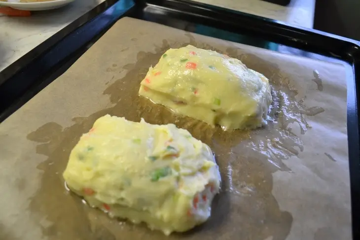 Дорада, запеченная в пюре, с белыми грибами и сыром дор блю: шаг 5