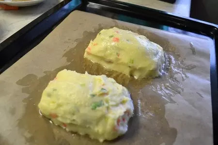 Дорада, запеченная в пюре, с белыми грибами и сыром дор блю: шаг 5