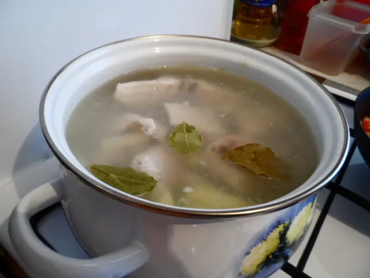 Простой, но вкусный супчик из креветочной рыбы (конгрио): шаг 5