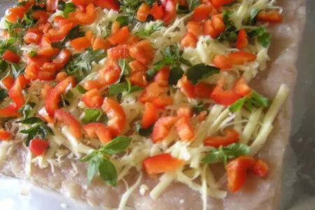 Рулет из индейки с мятным сыром и красным перцем: шаг 3