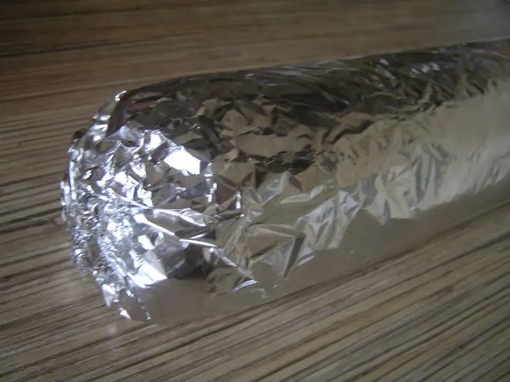 Рулет из индейки с мятным сыром и красным перцем: шаг 4