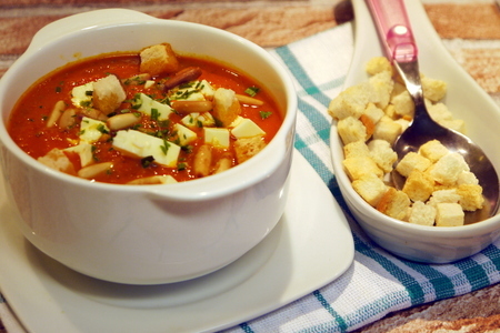 Томатно-морковный суп-пюре с брынзой и кедровыми орешками: шаг 4