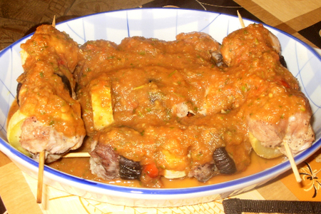 Шашлычок домашний из цуккини, обернутые в свинину под томатно-чесночным соусом: шаг 9