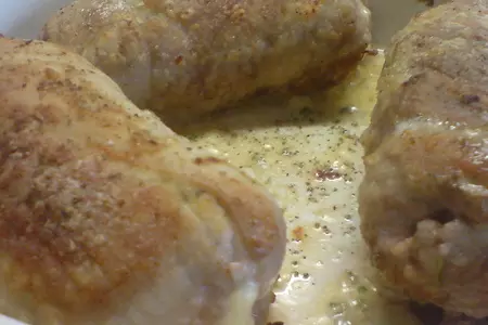 Мясные рулетики с грецкими орехами,сыром и петрушкой: шаг 7