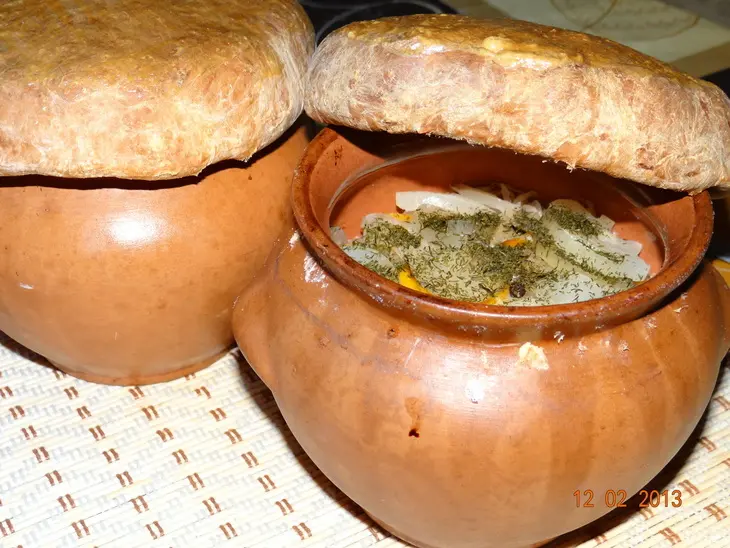 Жаркое из мяса с квашеной капустой и съедобной крышечкой: шаг 8