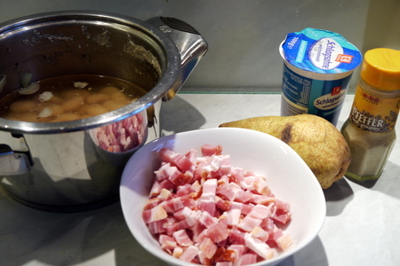 Фасолевый суп-пюре с грушей и беконом: шаг 1