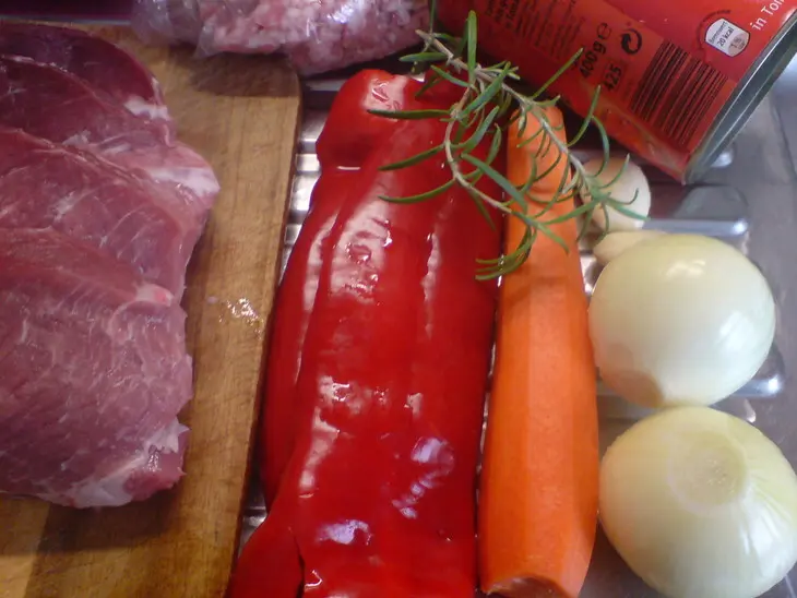 Шницель запечённый с овощами  alla bolognese…..: шаг 1