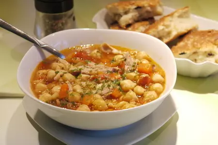 Густой куриный суп с нутом и красной чечевицей: шаг 5